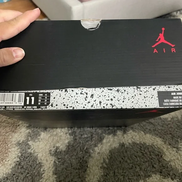 Retro Jordan 5 Metallic White (2015) Size 11